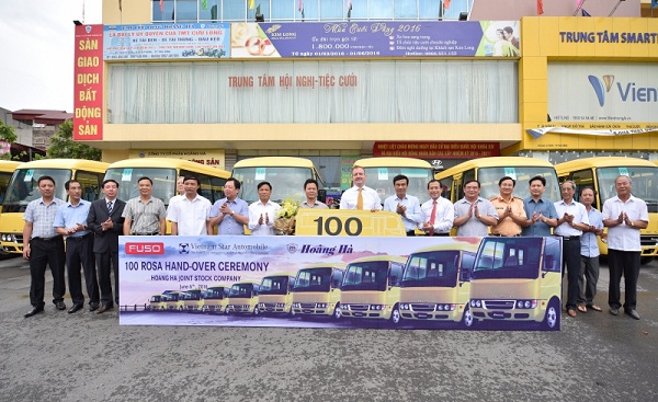 FUSO Việt Nam bàn giao lô xe buýt ROSA đầu tiên cho Hoàng Hà